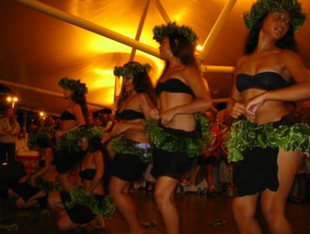 Traditional dancers in Tahiti
